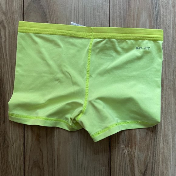 Nike Compression Shorts - Picture 3 of 3